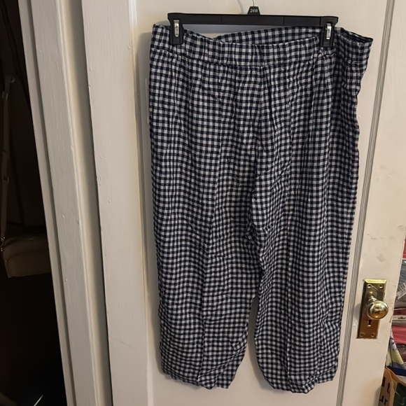 NWT Zac & Rachel crop pants size 1X. - Picture 3 of 6